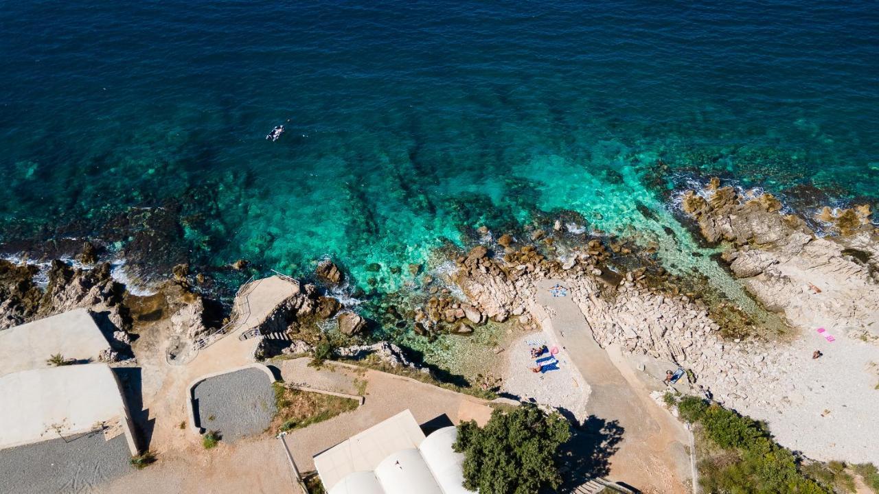 Open Sea Apartments Utjeha Bagian luar foto