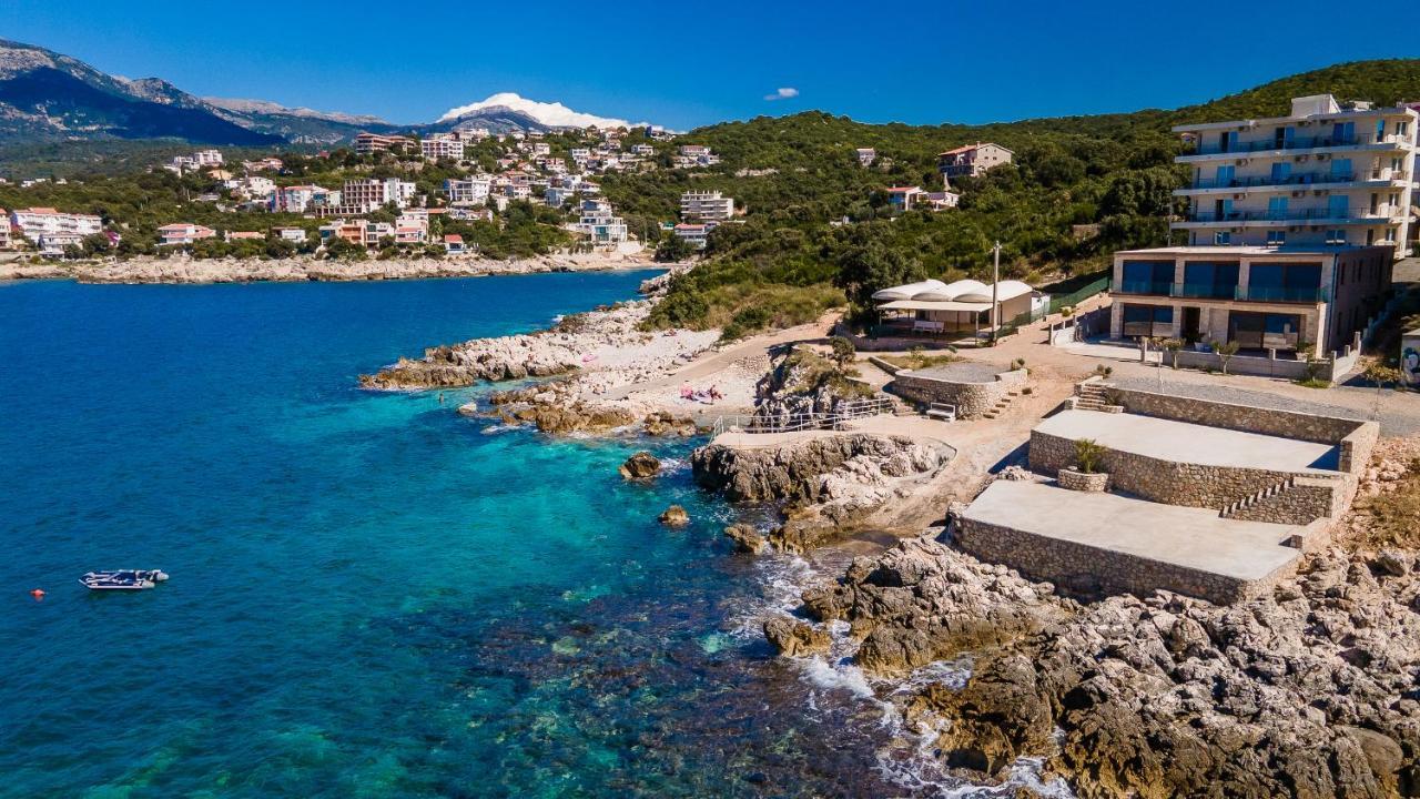 Open Sea Apartments Utjeha Bagian luar foto