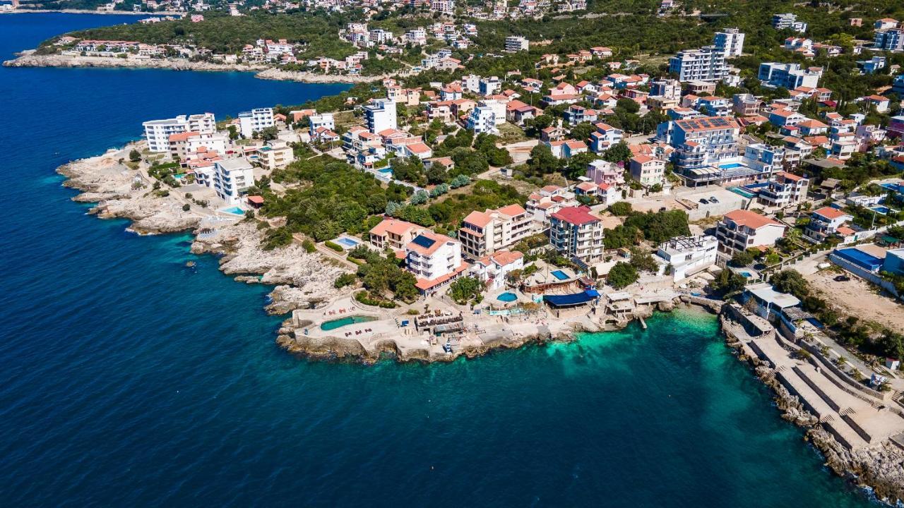 Open Sea Apartments Utjeha Bagian luar foto