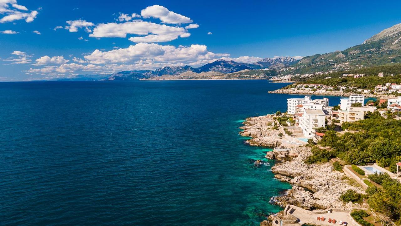 Open Sea Apartments Utjeha Bagian luar foto
